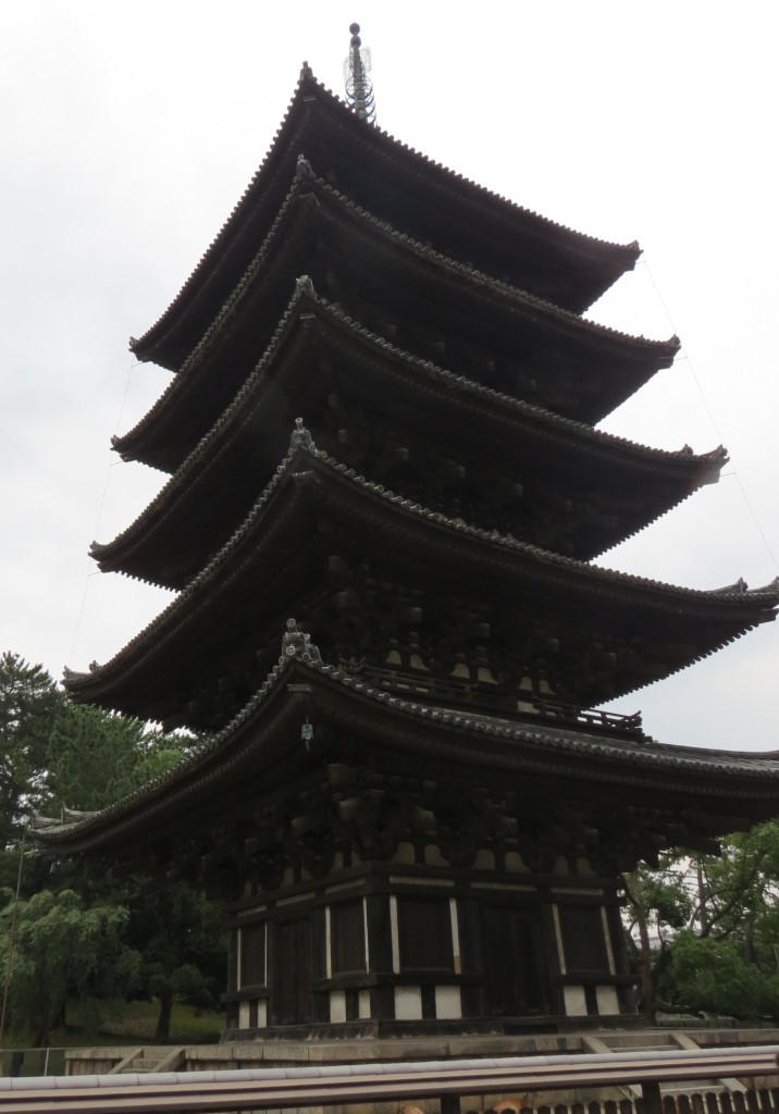 Pagoda del templo Kōfuku-ji (興福寺)
Nara