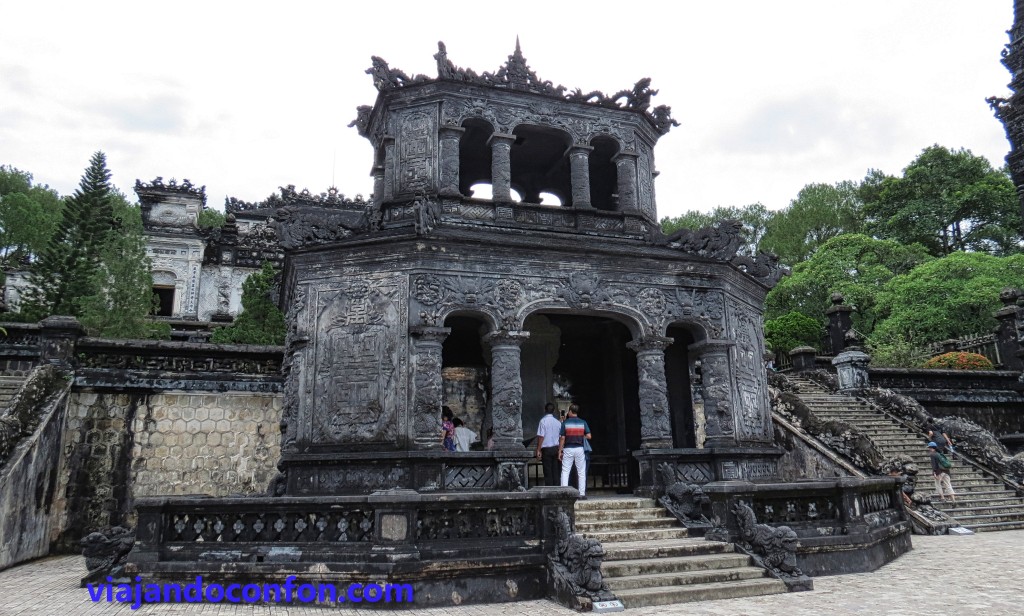 tumba imperial de Khải Định